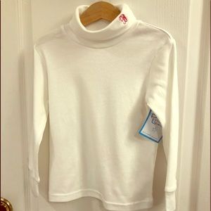 NWT girls white turtleneck embroidered pink “B” monogram